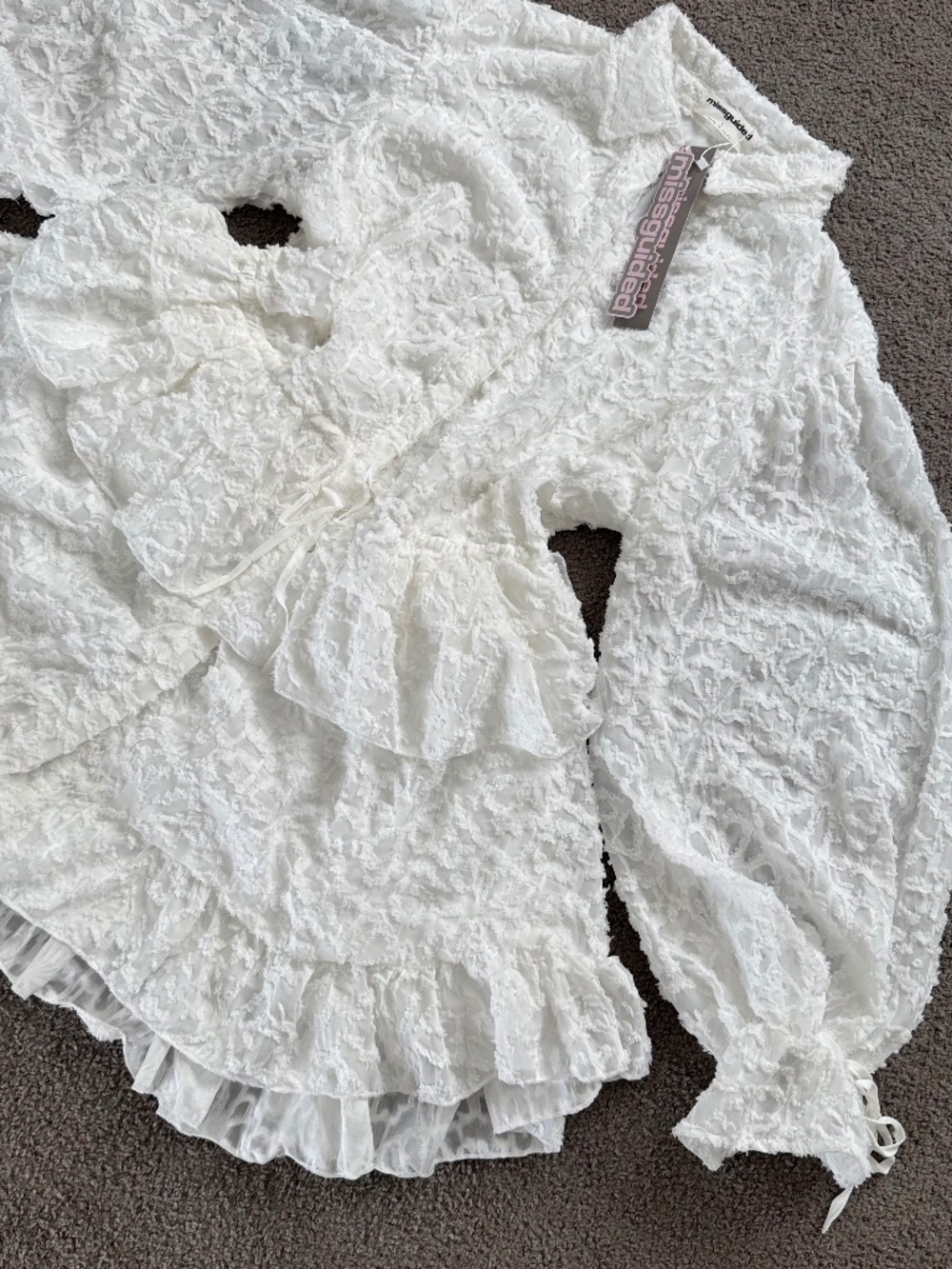 NWT Missguided White Lace Ruffle Tiered Mini Dress Long Balloon Sleeve